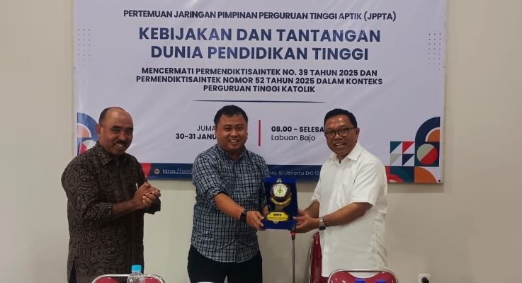 Rektor UAJY Turut Merumuskan Arah Strategis dalam Regulasi dan Inovasi Kolaborasi Pendidikan Tinggi APTIK